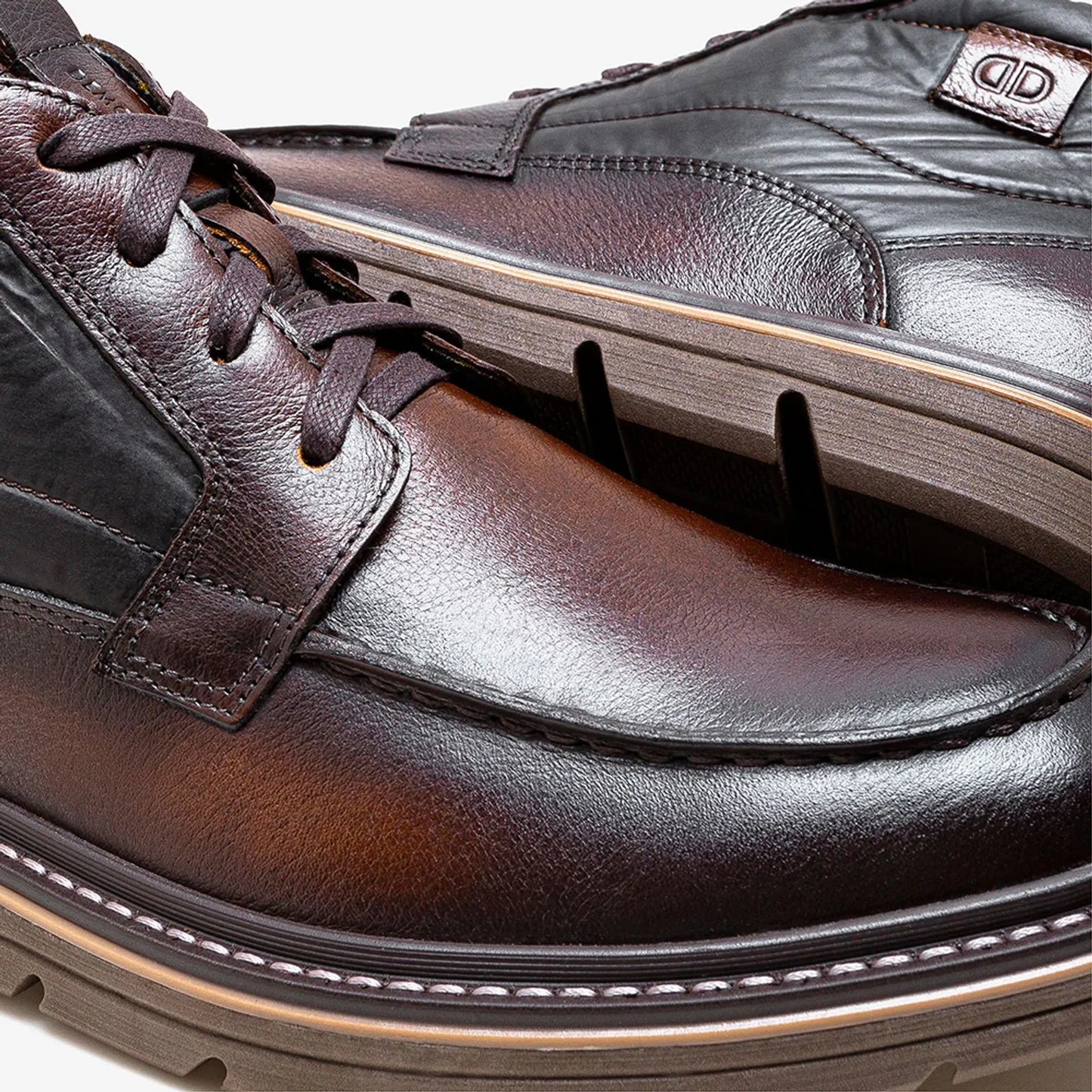 604104-001 MOGNO/BLACK DEMOCRATA