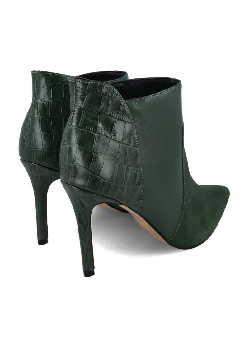 10998-617-685-ASPARGO MA CAPELLI ROSSI